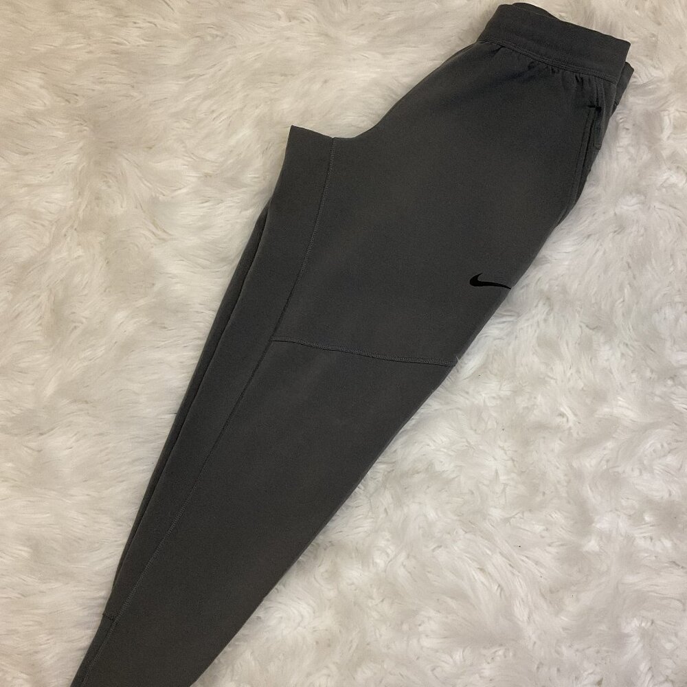 Nike men's. workout joggers